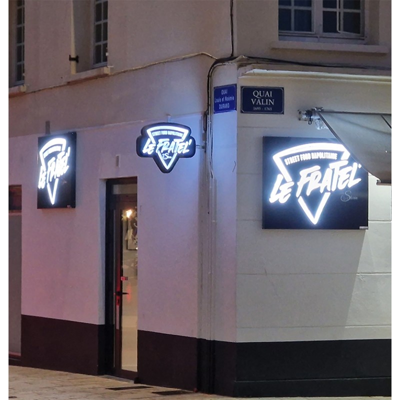 Enseigne drapeau à la forme option lumineux à LED