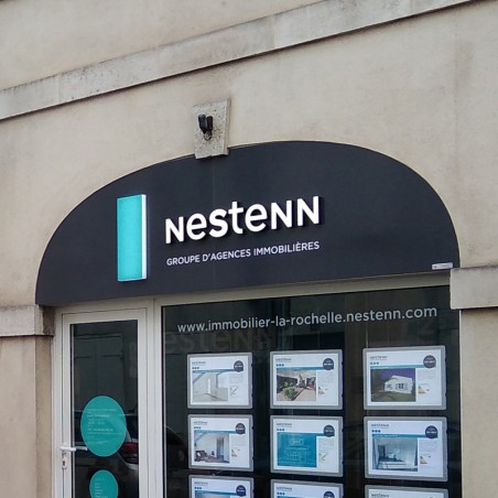 Enseigne Logo Nestenn plexiglas diffusant lumineux face avant