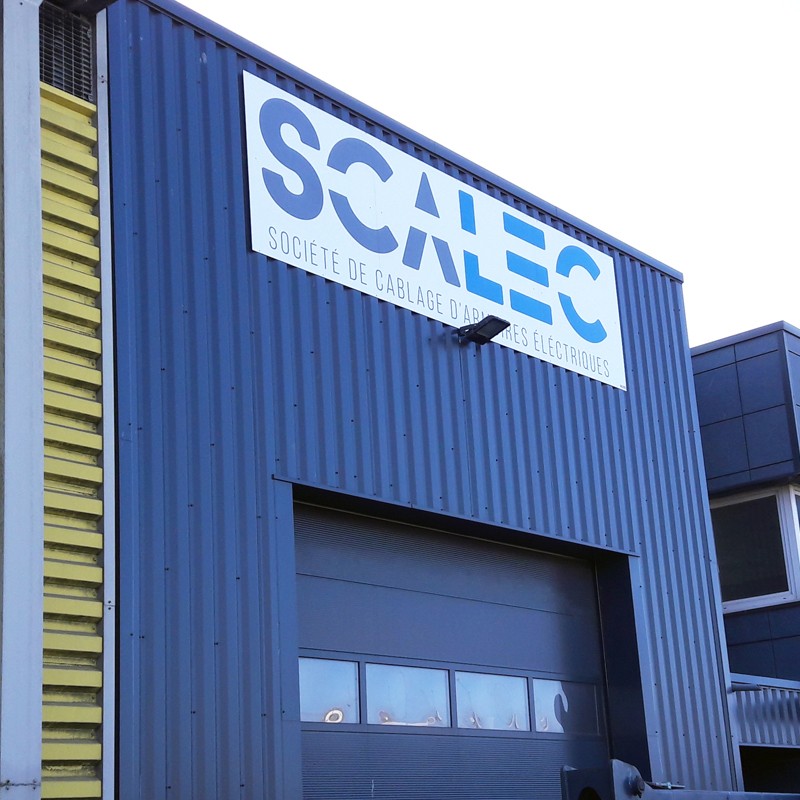 Enseigne Scalec plaque dibond impression adhésif