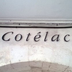 Cotélac enseigne en dibond lettrage extérieur